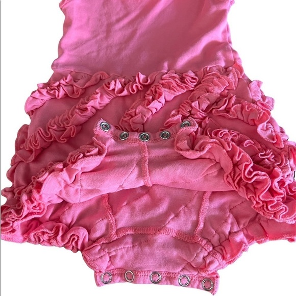 LEMON LOVES LAYETTE - BABY GIRL PINK RUFFLED ONSIE SIZE 3-6 MONTHS - Picture 2 of 5